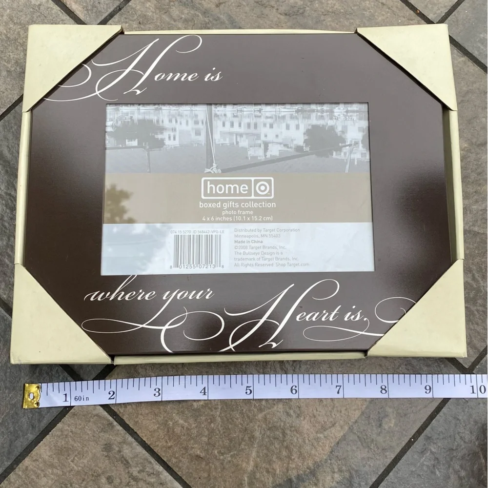 Brown Picture Frame for 4 x 6 photo “Home is where the heart is”